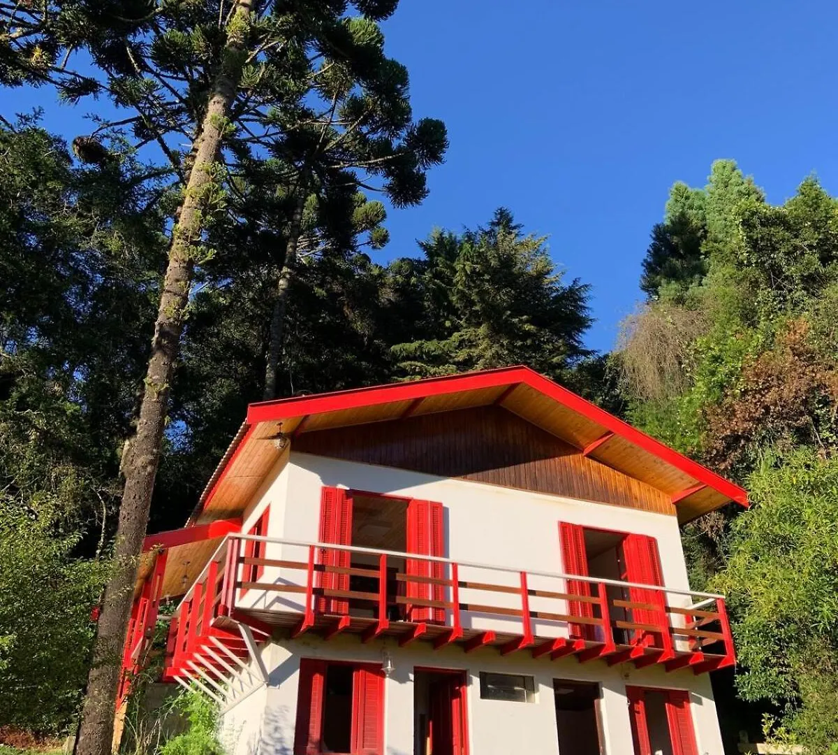 Casa Linda De Frente Para O Lago Campos do Jordao 0*,
